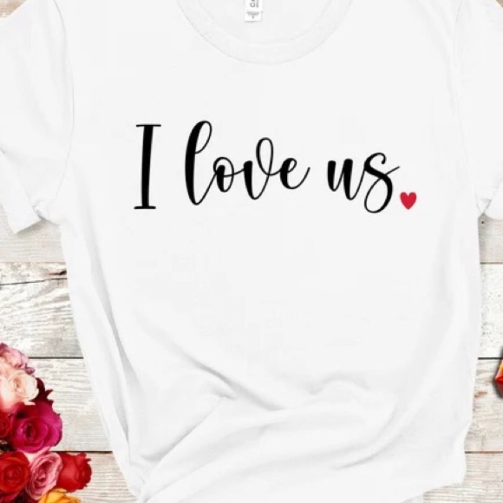 - Cute 🥰 Women 👕 t-shirt
